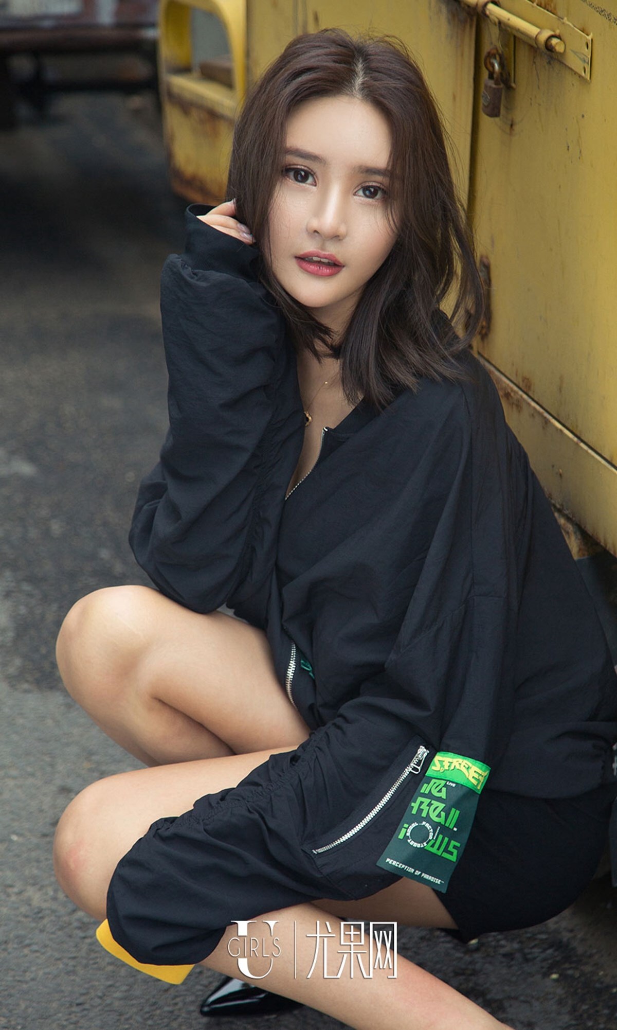 [爱尤物]2018APP NO.1163 尹菲一热力比基尼